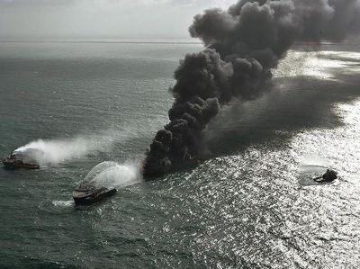 Kapal Kargo Berbendera Singapura Terbakar di Laut Sri Lanka