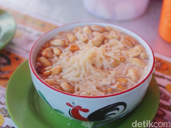 Hangatkan Tubuh dengan Kembang Tahu Kekinian Langganan Dewi Persik