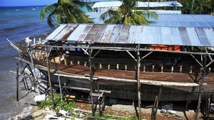 Mengintip Pembuatan Kapal Pinisi di Bulukumba