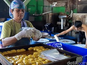 Harga Kedelai Melonjak, Pengrajin Tahu-Tempe di Tasik Akan Mogok Produksi Harga Kedelai Melonjak, Pengrajin Tahu-Tempe di Tasik Akan Mogok Produksi