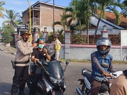 Polisi di NTB Tes Swab Acak 41 Pengendara, Hasilnya Semua Negatif