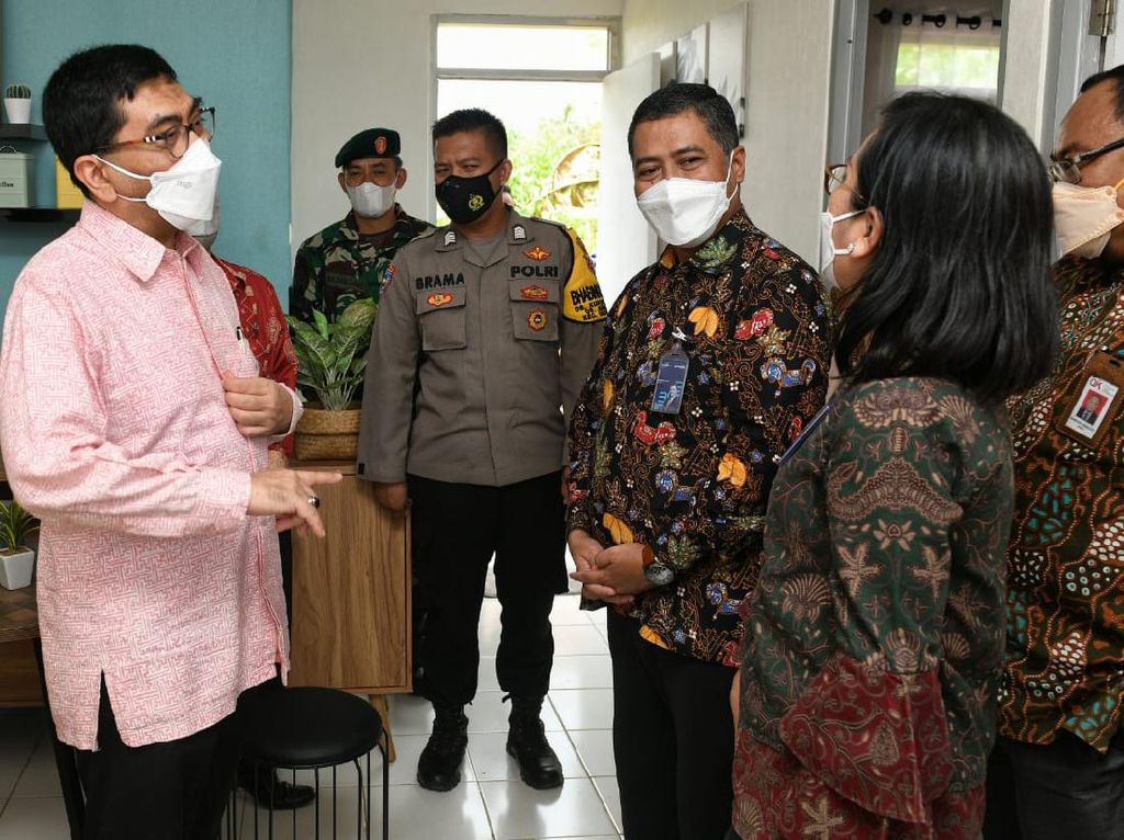 Penyerahan Kunci Rumah ke ASN Lampung Penyerahan Kunci Rumah ke ASN Lampung