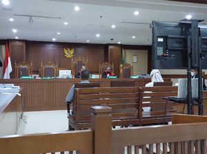 Eks Pejabat Kemenkes Dituntut 2,5 Tahun Bui di Kasus Korupsi Alkes RS Unair