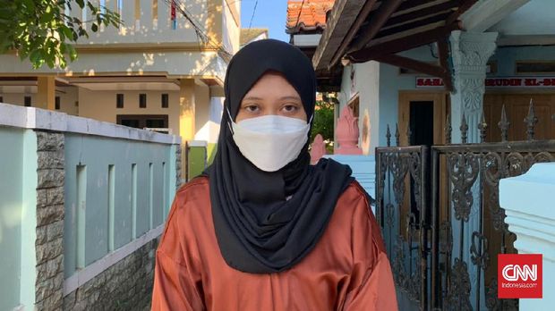 Latifah salah satu karyawan Agensi Periklanan di Jakarta Selatan