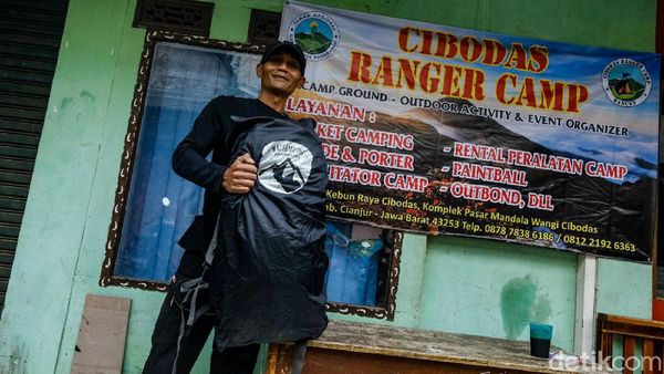 Suka-duka Porter Gunung Gede Sempat Terpuruk Kala Pandemi