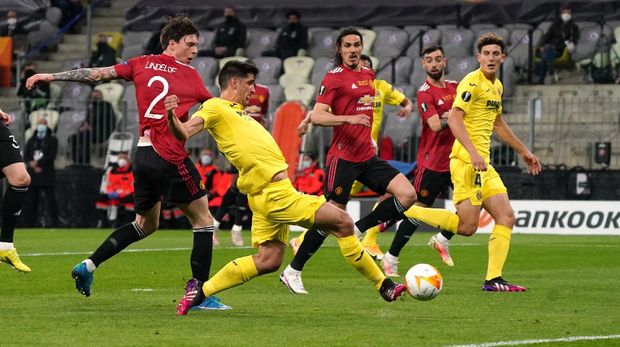 Soccer Football - Europa League Final - Villarreal v Manchester United - Polsat Plus Arena Gdansk, Gdansk, Poland - May 26, 2021 Villarreal's Gerard Moreno scores their first goal Pool via REUTERS/Janek Skarzynski