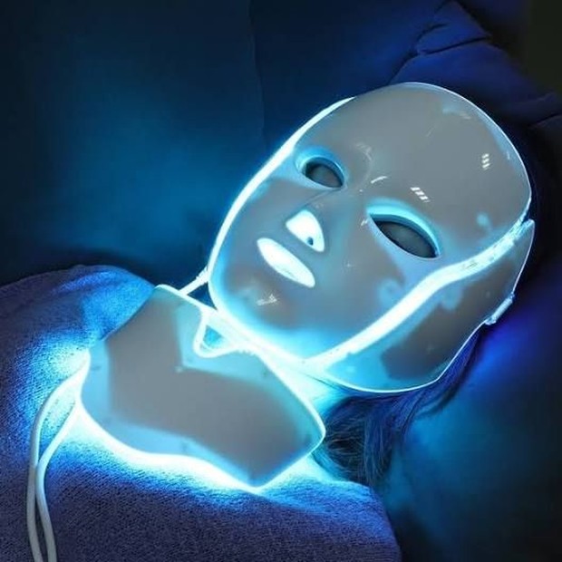 Manfaat LED mask.