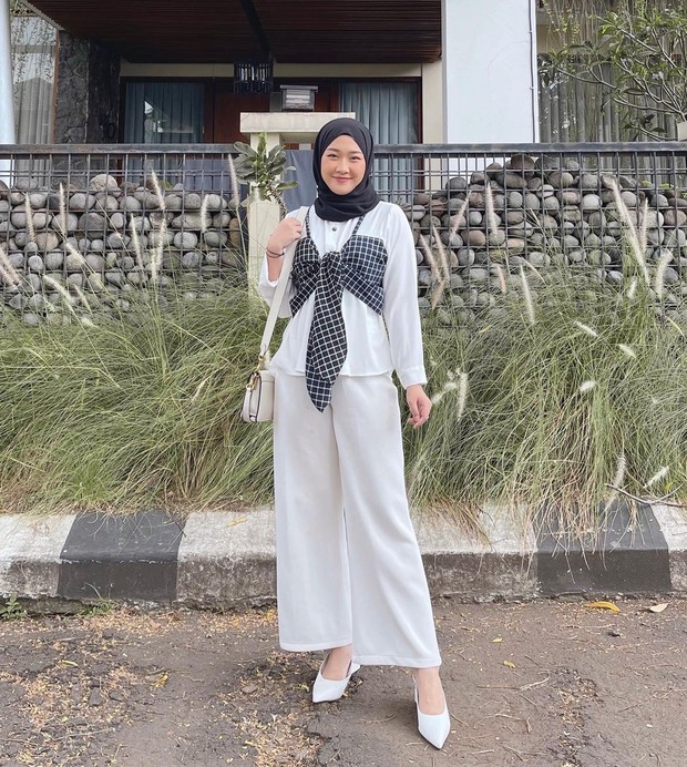 gaya fashion Wellisna Kim/instagram.com/wellisna gaya fashion Wellisna Kim