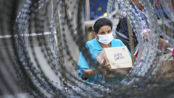Kasus COVID-19 Terus Melonjak Malaysia Bakal Lockdown