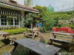 3 Tempat Makan Ini Punya Kebun Sayur dan Rempah Organik 3 Tempat Makan Ini Punya Kebun Sayur dan Rempah Organik