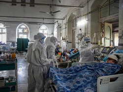 Update COVID di India: 132 Ribu Kasus Harian- Abu 1.200 Jenazah Ditenggelamkan