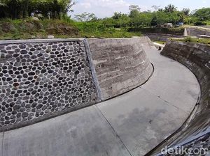 Sabo Dam Nglumut, Jalan Berkeloknya Jadi Incaran Pesepeda Sabo Dam Nglumut, Jalan Berkeloknya Jadi Incaran Pesepeda