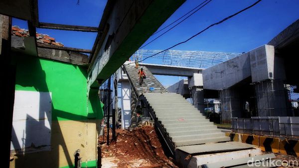 Pembangunan JPO Tapal Kuda Masih Molor