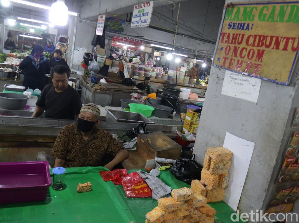 Perajin Mogok! Tahu dan Tempe Hilang di Pasar Kosambi Bandung Perajin Mogok! Tahu dan Tempe Hilang di Pasar Kosambi Bandung