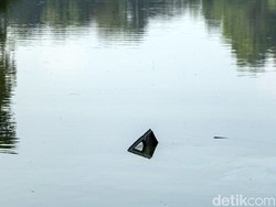Saksi Mata Cerita Detik-detik Pesawat Latih Jatuh di Danau Cibubur