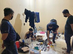 Polres Jaksel Gerebek Pabrik Rumahan Ganja Sintetis, 1 Tersangka Ditangkap