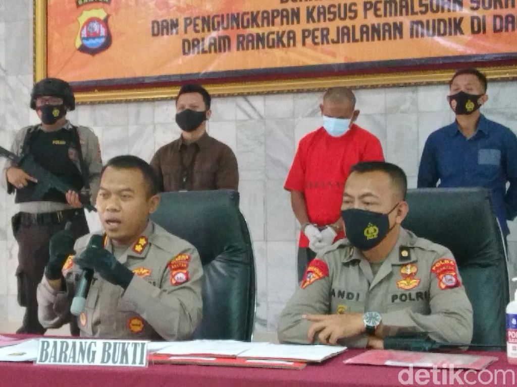 Jual Suket Palsu ke Pemudik Diputar Balik, Calo di Banten Diciduk Jual Suket Palsu ke Pemudik Diputar Balik, Calo di Banten Diciduk