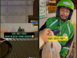 Seleb TikTok Traktir Makan Driver Ojol yang Kerja Dini Hari di Tengah Guyuran Hujan