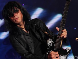 Abdee Slank Tetap On Fire Ngeband Meski Tiap Minggu Cuci Darah