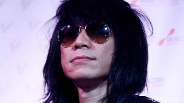 Abdee Slank FILE FOTO: Abdee Slank atau Abdee Negara, salah satu personil Slank yang didapuk menjadi komisaris independen Telkom