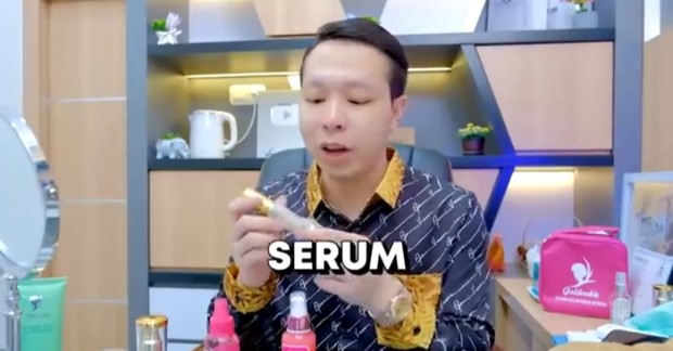 dr. Richard Lee/Foto: youtube.com/dr.Richard Lee, MARS Cara Pakai Skincare yang Benar Menurut dr. Richard Lee