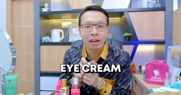 dr. Richard Lee/Foto: youtube.com/dr.Richard Lee, MARS Cara Pakai Skincare yang Benar Menurut dr. Richard Lee