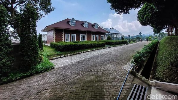 Foto: Villa Instagramable di Lembang untuk Private Staycation