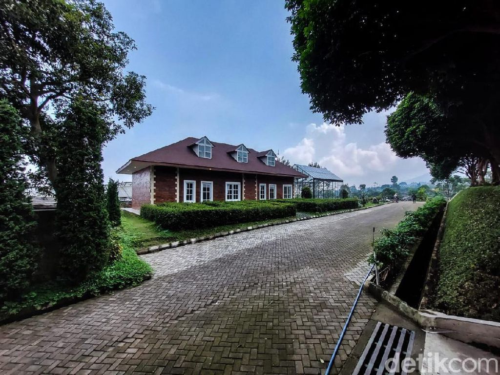 Foto: Villa Instagramable di Lembang untuk Private Staycation