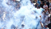 Jelang final, suporter dari kedua tim memang sudah berdatangan ke Porto, Portugal. Mereka akan menyaksikan langsung laga final.