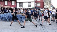 Bentrokan antara suporter Manchester City dan Chelsea terjadi di luar bar di tepi Sungai Douro, Portugal.