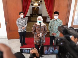 Ridwan Kamil Temui Khofifah di Grahadi, Ada Apa?