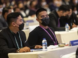 Lengket Bak Perangko! Kaesang Ajak Nadya Arifta Jajan Cakwe di Pinggir Jalan