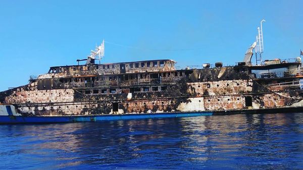 Begini Kondisi KM Karya Indah yang Terbakar di Laut Malut