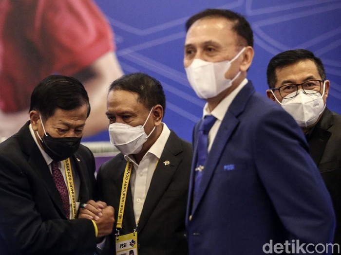 PSSI menggelar Kongres Tahunan pertama kalinya di masa pandemi COVID-19, di Hotel Raffles, Jakarta, Sabtu (29/5/2021). Agenda Kongres PSSI yang pertama memaparkan laporan pelaksanaan program PSSI tahun 2020 dan rencana program PSSI tahun 2021. Selain itu juga ada agenda lain seperti pengesahan anggota baru.