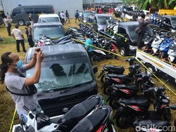 Ada Oknum Polisi Bekingi Pengiriman Ratusan Kendaraan Bodong ke Timor Leste