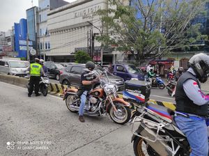 Kronologi Konvoi Moge Terobos Busway di Jakpus hingga Disemprit Polisi Kronologi Konvoi Moge Terobos Busway di Jakpus hingga Disemprit Polisi