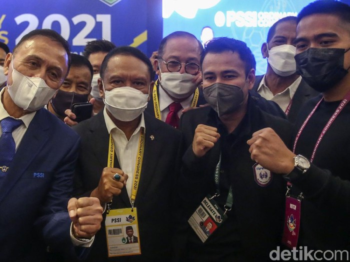 PSSI menggelar Kongres Tahunan di Hotel Raffles, Jakarta, Sabtu (29/5/2021). Raffi Ahmad dan Kaesang Pangarep hadir dalam kongres tersebut.