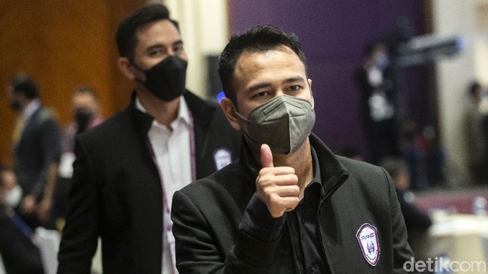 Potret Raffi-Kaesang Ikuti Kongres PSSI PSSI menggelar Kongres Tahunan di Hotel Raffles, Jakarta, Sabtu (29/5/2021). Raffi Ahmad dan Kaesang Pangarep hadir dalam kongres tersebut.