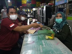 Demi Hobi, Pria Asal Lamongan Tukar Mobil dengan Sepasang Burung Love Bird