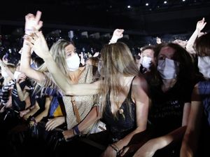 Paris Gelar Konser, Pengunjung Wajib Masker dan Tes COVID-19