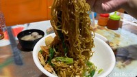 Bakmi Bangka Enak Murah, Ada yang di Dalam Tempat Cuci Mobil