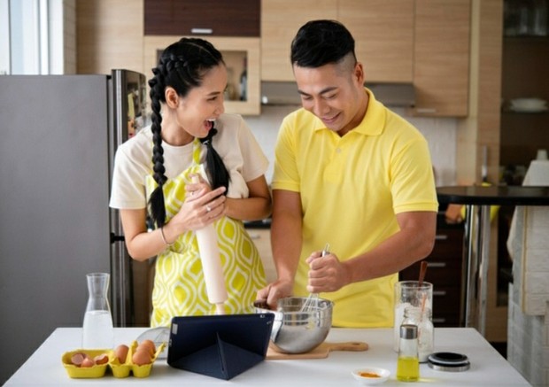 Cooking Together | Freepik.com