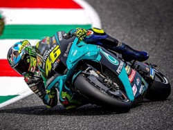 Selamat! Valentino Rossi Akhirnya Finis 10 Besar Musim Ini