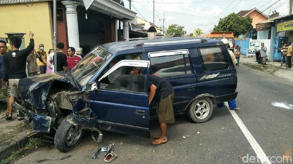 Kecelakaan Karambol Terjadi di Jalan Babat-Jombang