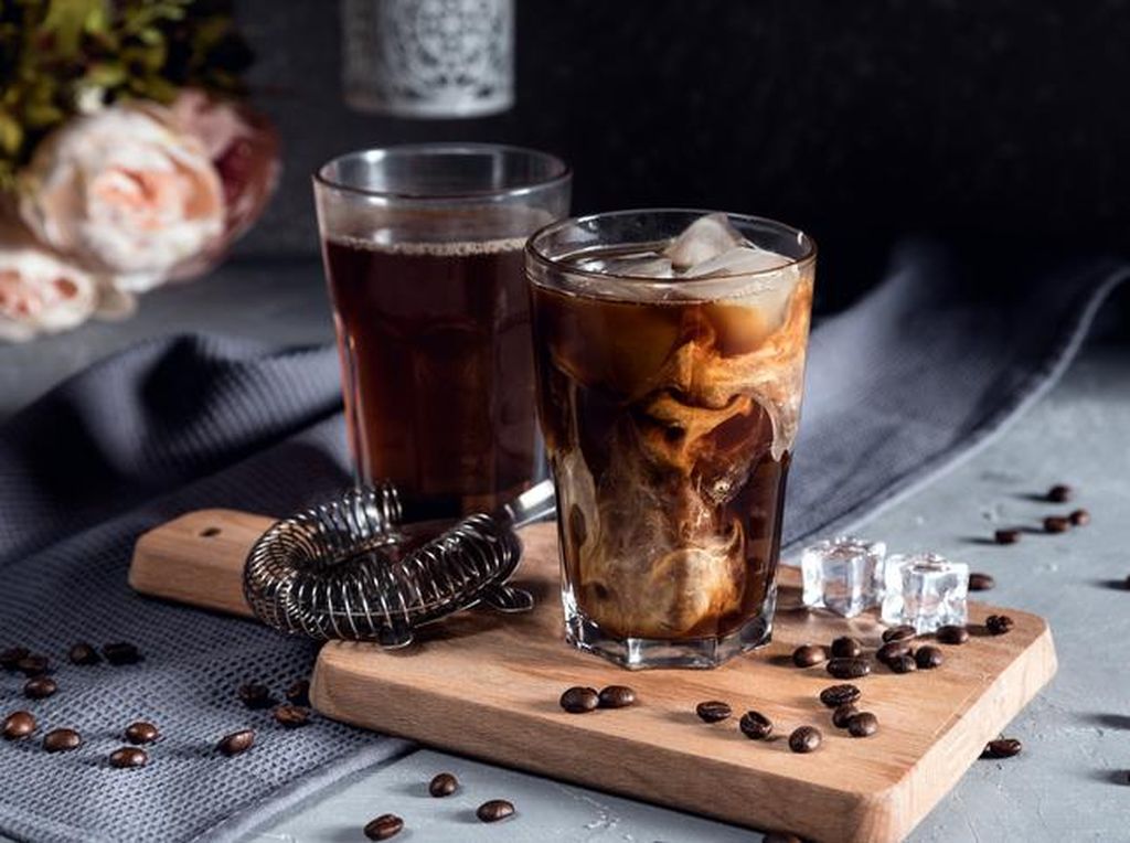 5 Khasiat Minum Kopi Panas vs Kopi Dingin 5 Khasiat Minum Kopi Panas vs Kopi Dingin