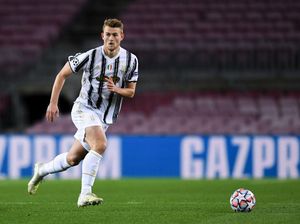 De Ligt Bakal Tinggalkan Juve? Raiola Sebut Barca, Real Madrid, PSG