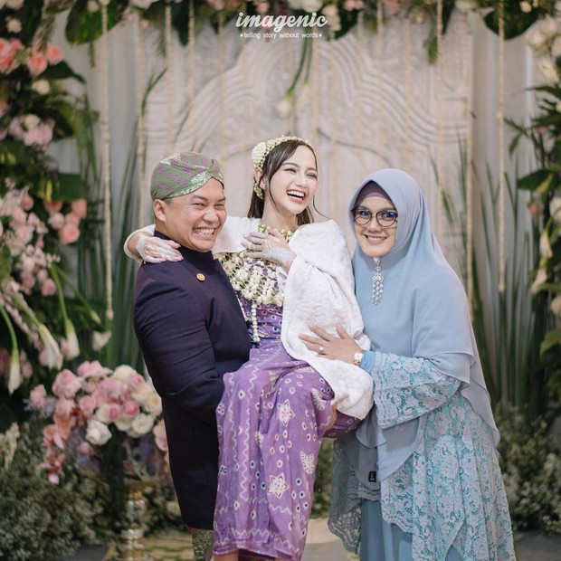 Prosesi siraman nanda arsyinta