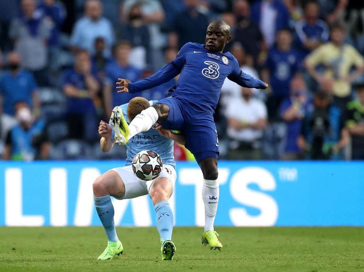 NGolo Kante disebut lebih baik dari eks gelandang Chelsea, Claude Makelele. (Foto: Getty Images/Carl Recine - Pool)
