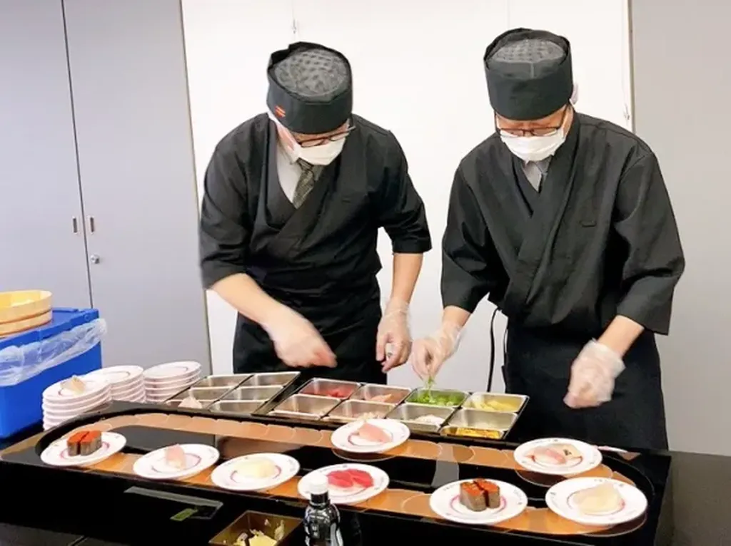 Unik! Resto Sushi Ini Sediakan Conveyor Belt yang Bisa Disewa Untuk Makan Sushi di Rumah Unik! Resto Sushi Ini Sediakan Conveyor Belt yang Bisa Disewa Untuk Makan Sushi di Rumah