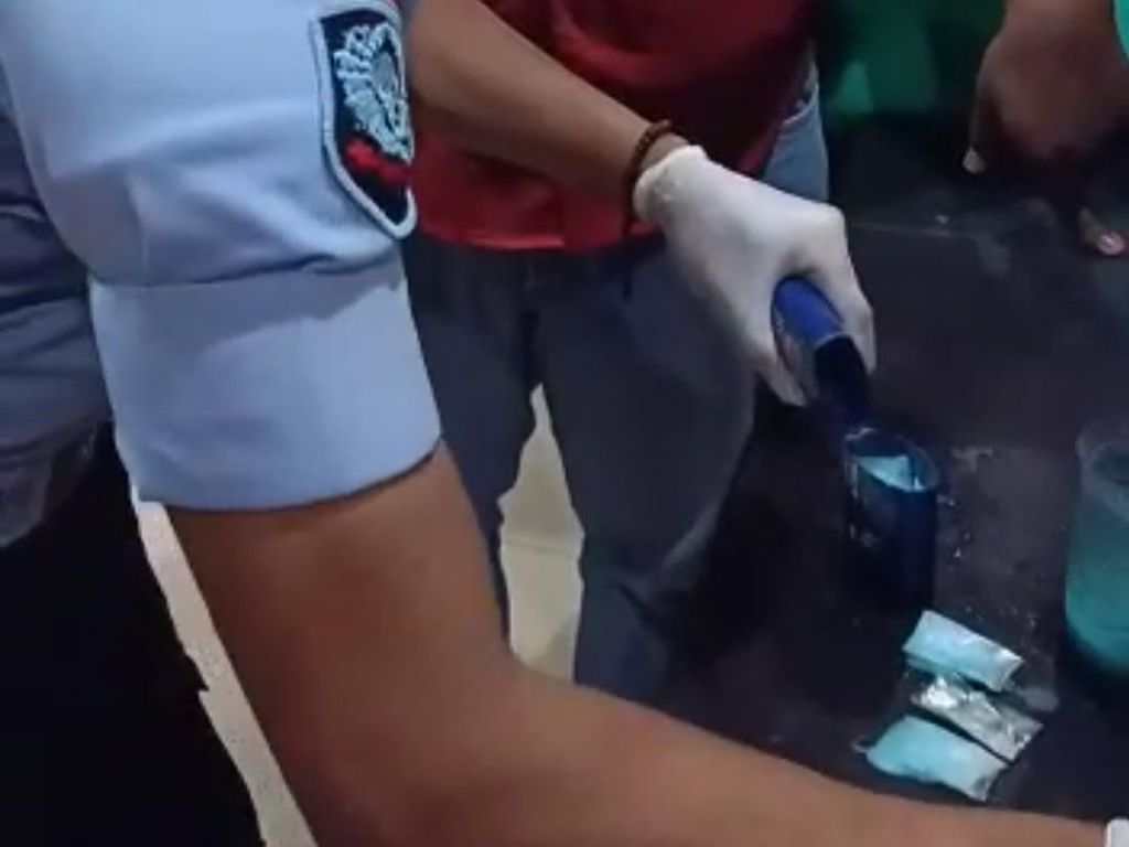 Selundupkan Sabu Pakai Kemasan Sampo, Wanita Ini Diamankan Petugas Lapas Selundupkan Sabu Pakai Kemasan Sampo, Wanita Ini Diamankan Petugas Lapas